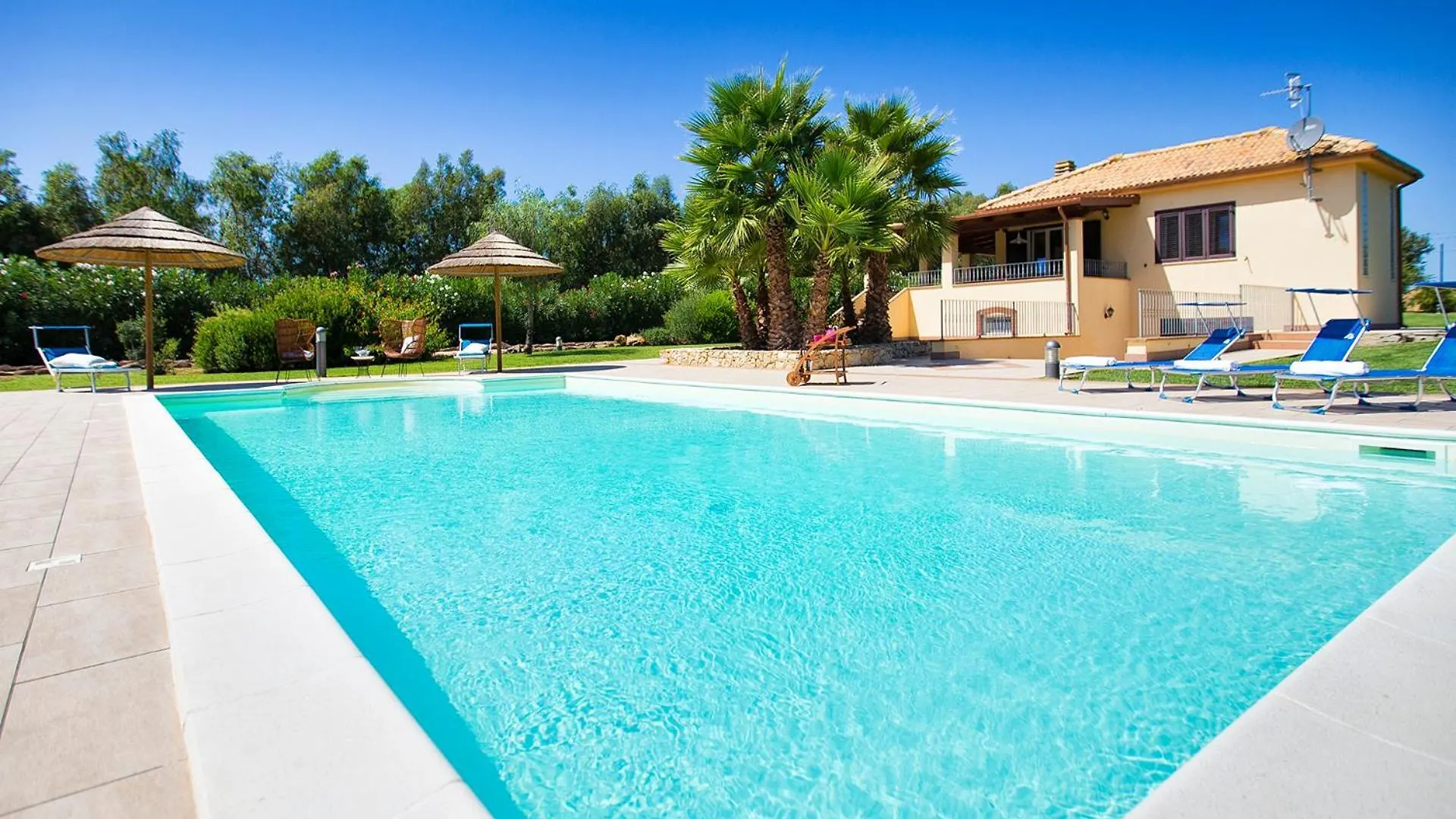 Alghero Villa Morena With Exclusive Swimming Pool And Large Garden 0*,  Itálie