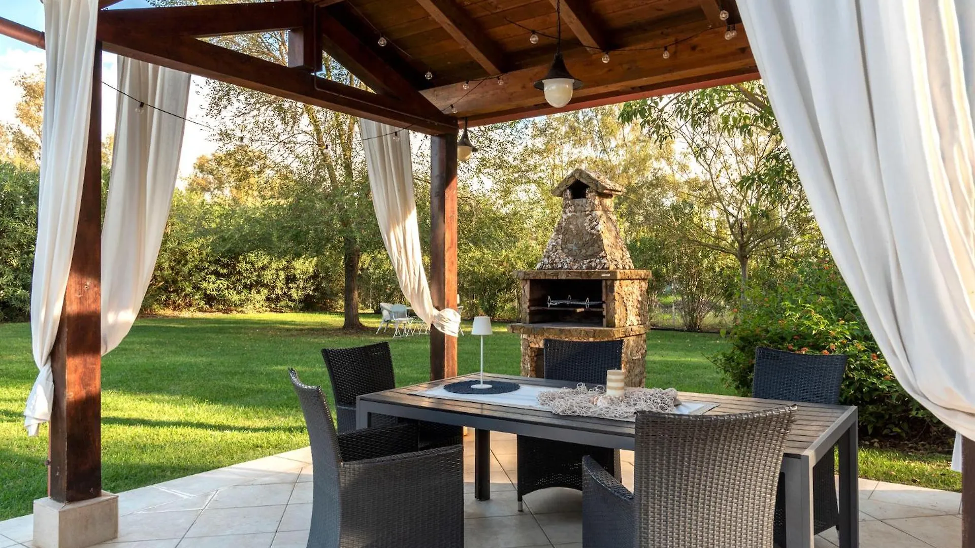 Alghero Villa Morena With Exclusive Swimming Pool And Large Garden