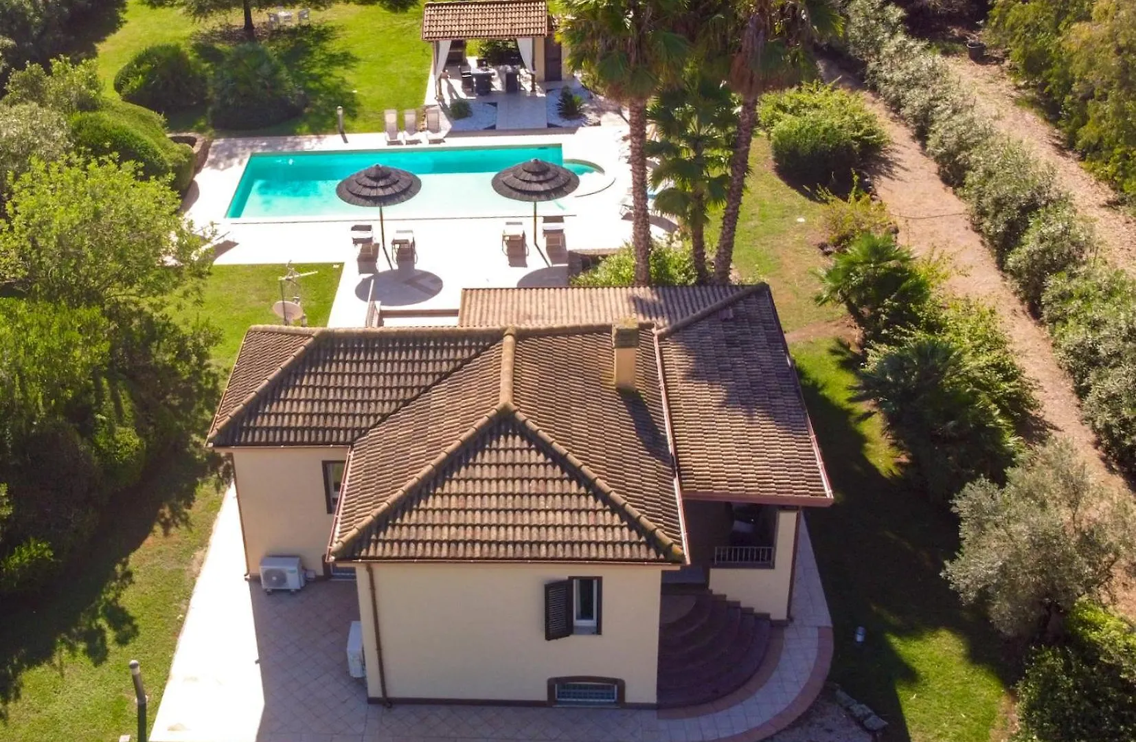 Alghero Villa Morena With Exclusive Swimming Pool And Large Garden